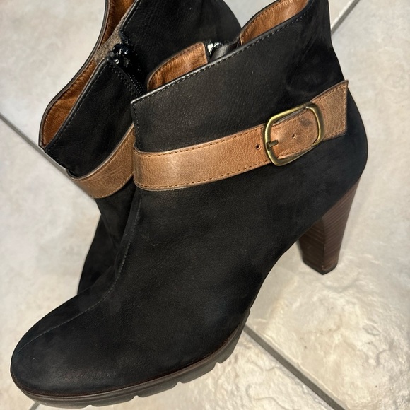 Women’s Paul Green heeled booties black suede size 5.5 - Picture 3 of 10